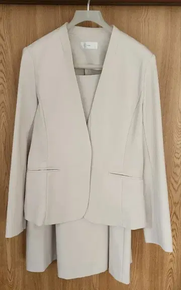 index 노카라 스커트 수트 L 사이즈