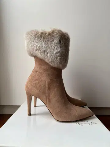 [새상품] 긴자 카네마츠/부츠/베이지/스웨이드/퍼 포함