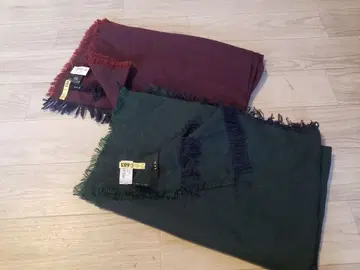 AKM 고급 머플러 다크 그린 버건디입니다.