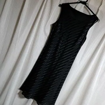 블랙 스트라이프 슬리브리스 파티 드레스 이너 슬립 포함 L 사이즈