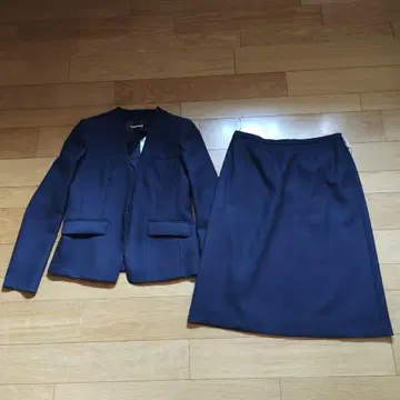 새상품 폴 스튜어트 퍼스트 시리즈 네이비 스커트 셋업