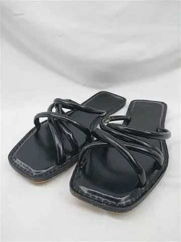 아메리 스퀘어토 스트랩 샌들 블랙 계열 L 사이즈