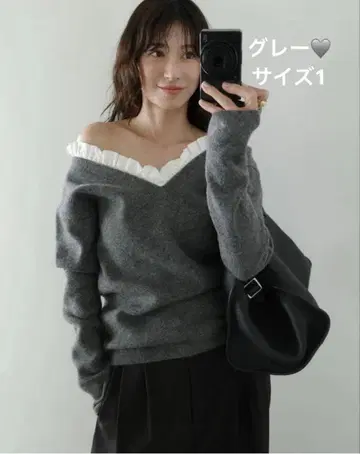 [ CLANE ] 프릴 브이넥 니트 탑