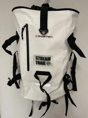 Stream Trail 방수 백팩 33L