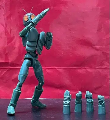 가동식 가면라이더 피규어