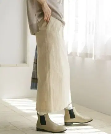 코듀로이 스트레이트 스커트 / 어반 리서치 도어스