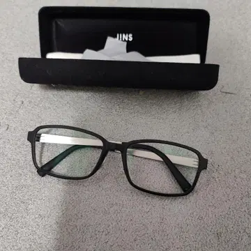 JINS 블랙 메탈 프레임 무도수 안경