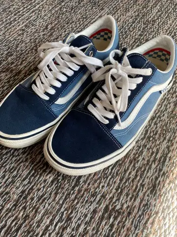 반스 팝 쿠시 네이비 스니커즈