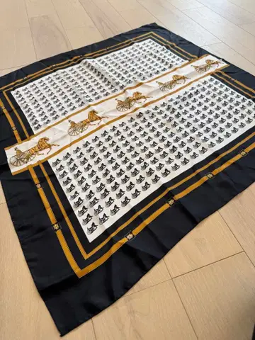 대형 마차 디자인 스카프