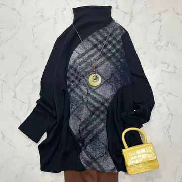 미사용급 t.b 센소유니코 이소재 울 니트 튜닉 변형 비대칭