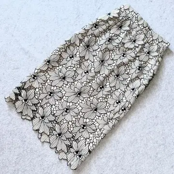 [ JUSGLITTY ] 저스길리티 배색 레이스 타이트 스커트 롱 S