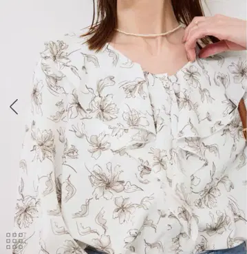 로페피크닉 꽃무늬 러셀 블라우스