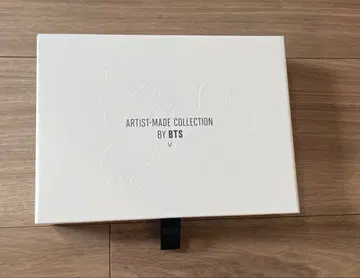 BTS V 아티스트 메이드 컬렉션