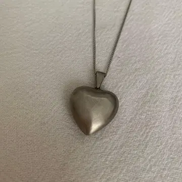 chigo Matte Heart Pendant