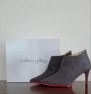 mellow yellow 그레이 스웨이드 부티