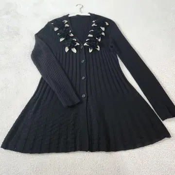 Opti 꽃 모티브의 고급 가디건