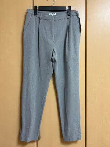 [ 미사용 새상품 ] PICONE 그레이 턱 팬츠 40 사이즈