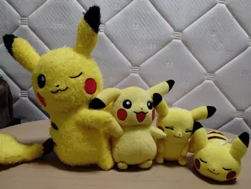 피카츄 봉제 인형 묶음 판매