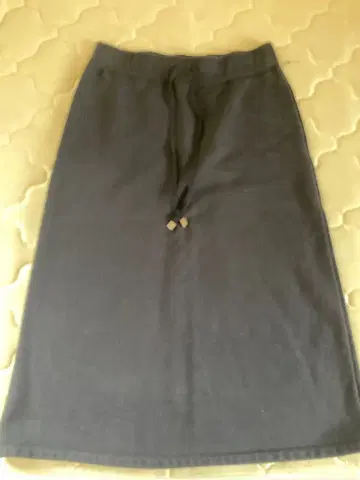 띠어리 럭스 네이비 스웨트 스커트 사이즈 38