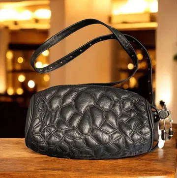 블랙 가죽 숄더백