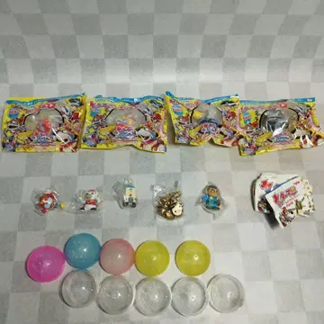 얏타맨 피규어 (초로Q)와 가챠가챠 세트 9개