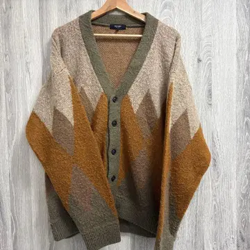 BEAMS 다이아몬드 패턴 가디건