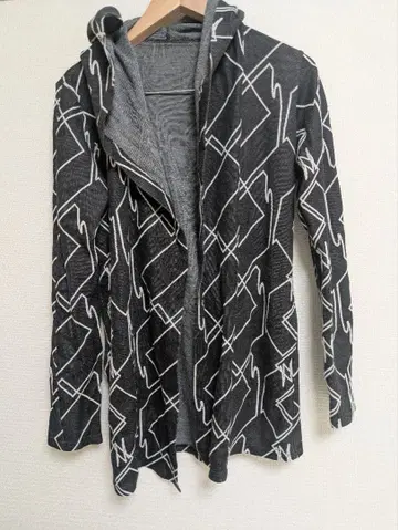 Kiryuyrik 키류키류 후드 부착 가디건