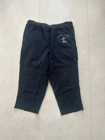 블랙 강아지 자수 조거 팬츠