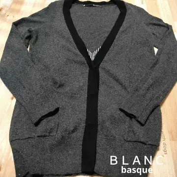 BLANC basque 그레이 V넥 디자인 가디건