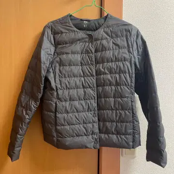 UNIQLO 그레이 울트라 라이트 다운 M 다운 자켓
