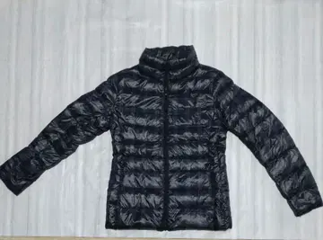 유니클로 울트라 라이트 다운 자켓 M