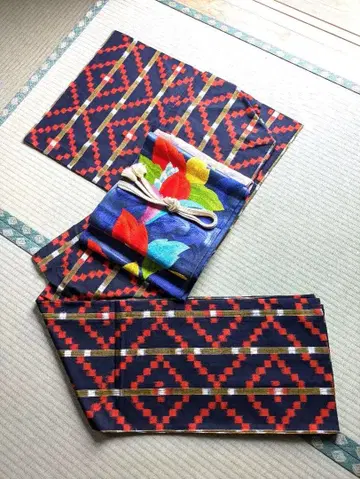 코몬 개성 있는  도톰한 단의 순수 실크 기하학 패턴 빈티지 앤티크