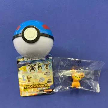 포켓몬 볼과 피규어 세트
