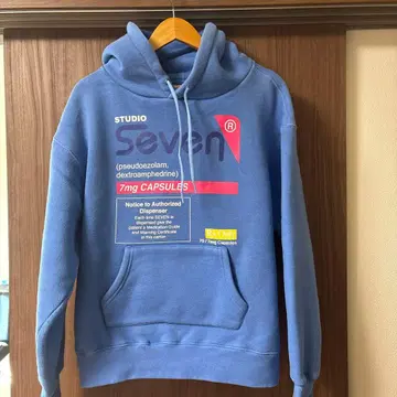 스튜디오 세븐 후드티