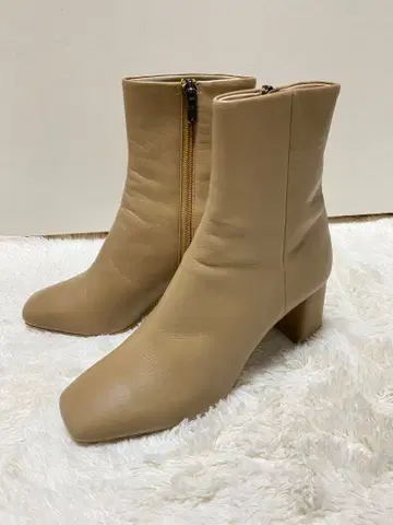 다이애나 베이지 가죽 부츠