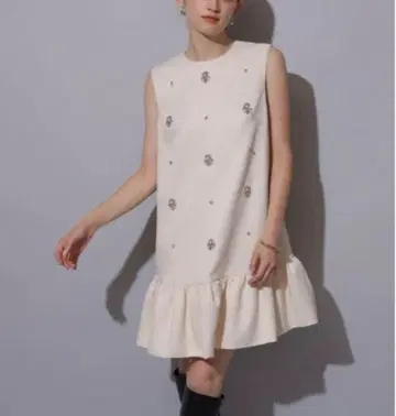 [새상품급] 리랜드트루 비쥬 미니 원피스 화이트 S사이즈 익명 배송