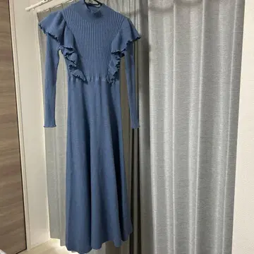 [ PURIL ] 리브 메로우 프릴 디자인 플레어 니트 원피스