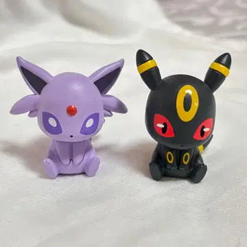 피규어 에브이와 블래키 피규어 포켓몬