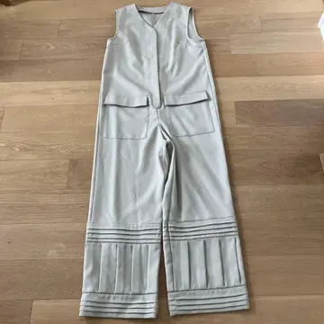 미사용 새상품 택 포함 정가 26400엔 eLLa 올인원 베이지