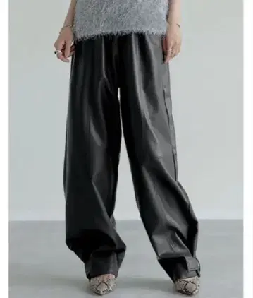 블랙 인조 가죽 앵클 벨트 2WAY 팬츠 (작은 키)