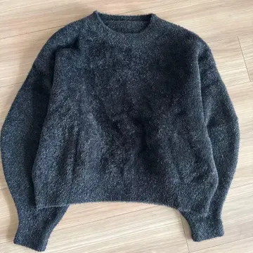 PRIORITY 블랙 반짝반짝 복슬복슬 긴팔 니트