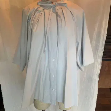 MACHATT 마차트 리본턱 블라우스 블루