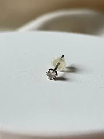 플라티나 900 다이아 0.05 귀걸이 한쪽