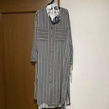 La SRIC 러스릭 노카라 스트라이프 원피스 새상품