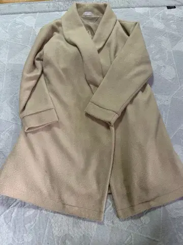 베이지 벨트 체스터 코트