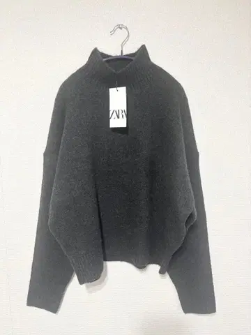 이번 시즌 ZARA/울 하이넥 오버 니트/GRY/L/택 포함 새상품