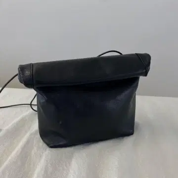 BELPER WALK AROUND BAG Black