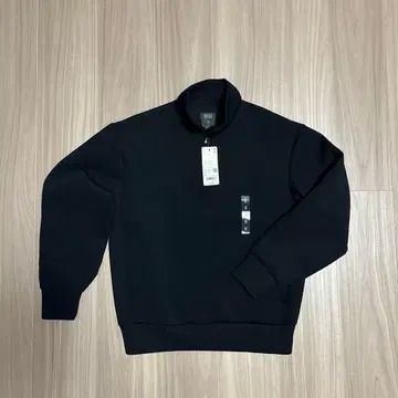 유니클로 울트라 스트레치 드라이 맨투맨 하프 지퍼 풀오버