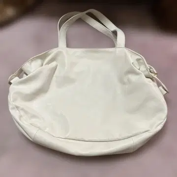 츠모리치사토 소프트 가죽 핸드백