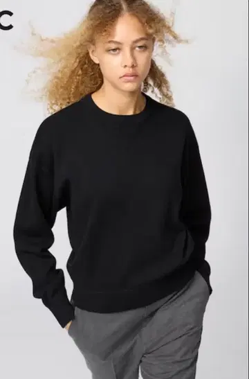 [ 미사용 새상품 ] UNIQLO 스무스 코튼 크루넥 스웨터 M